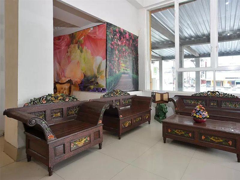 OYO 586 Hotel Wijaya Kalasan Bagian luar foto