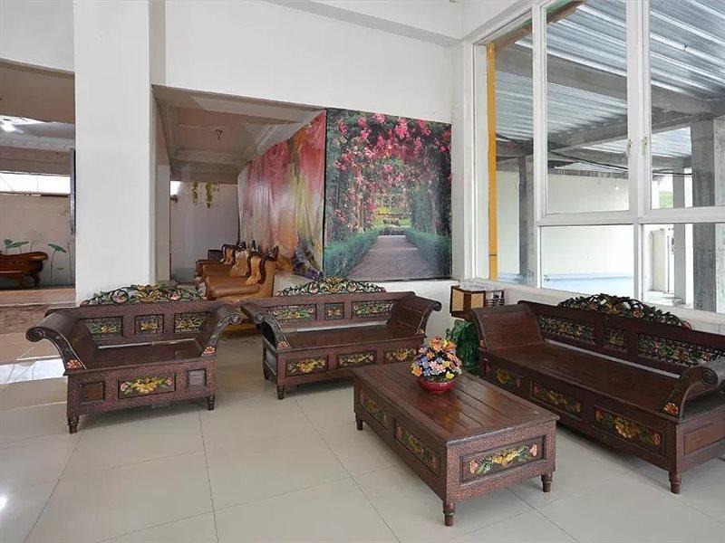 OYO 586 Hotel Wijaya Kalasan Bagian luar foto