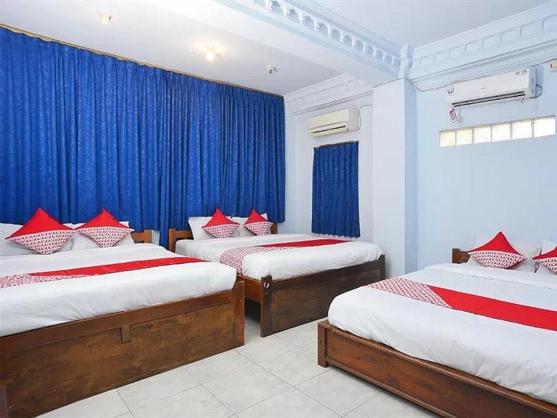 OYO 586 Hotel Wijaya Kalasan Bagian luar foto