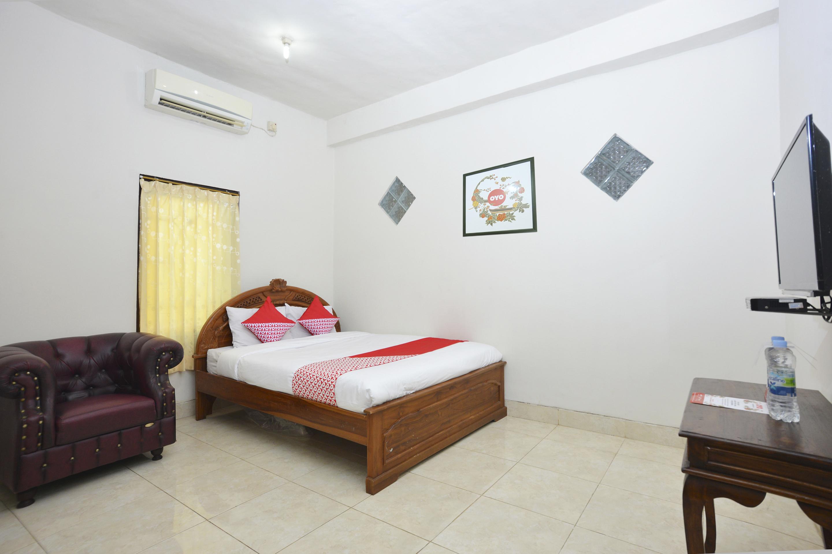 OYO 586 Hotel Wijaya Kalasan Bagian luar foto