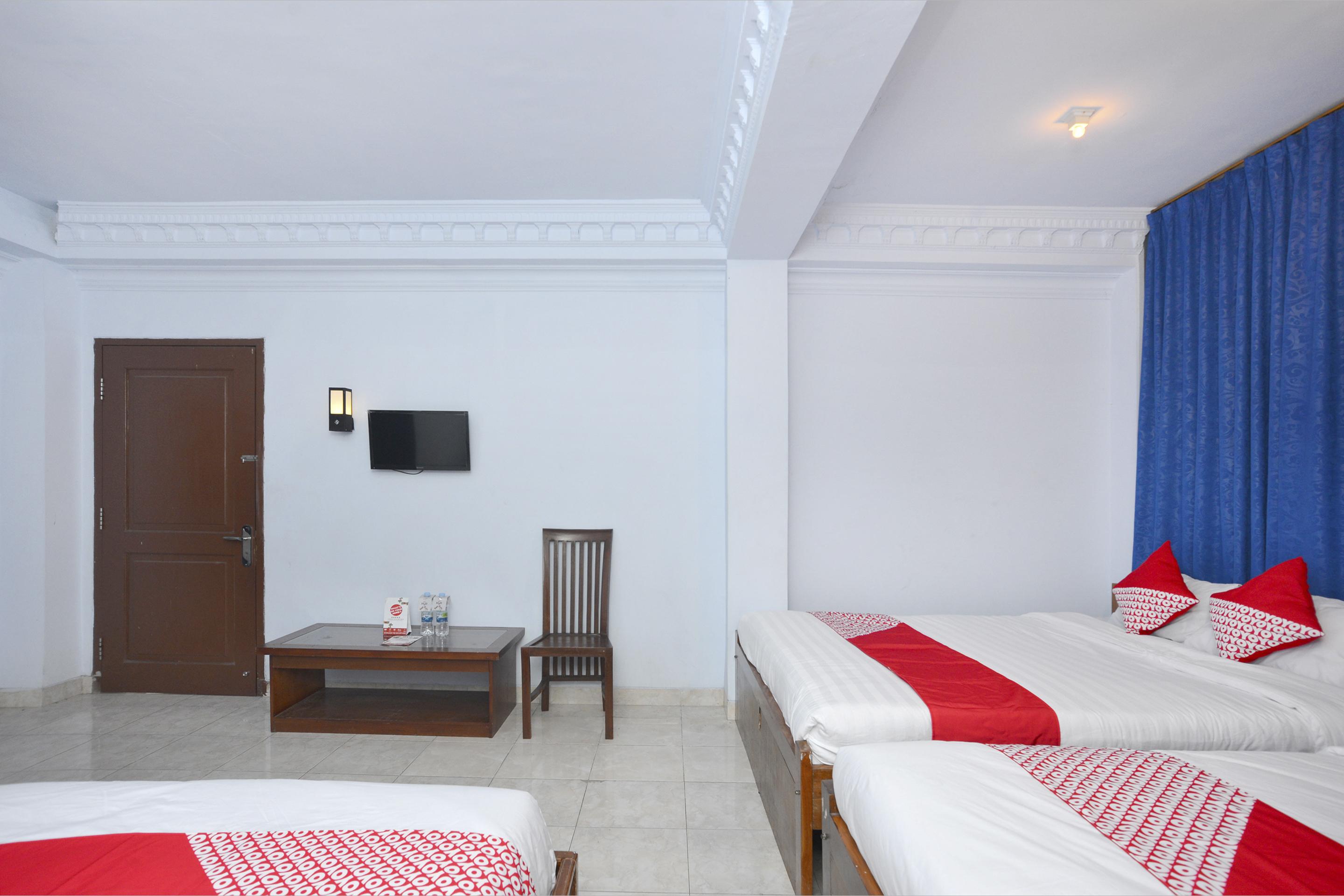 OYO 586 Hotel Wijaya Kalasan Bagian luar foto