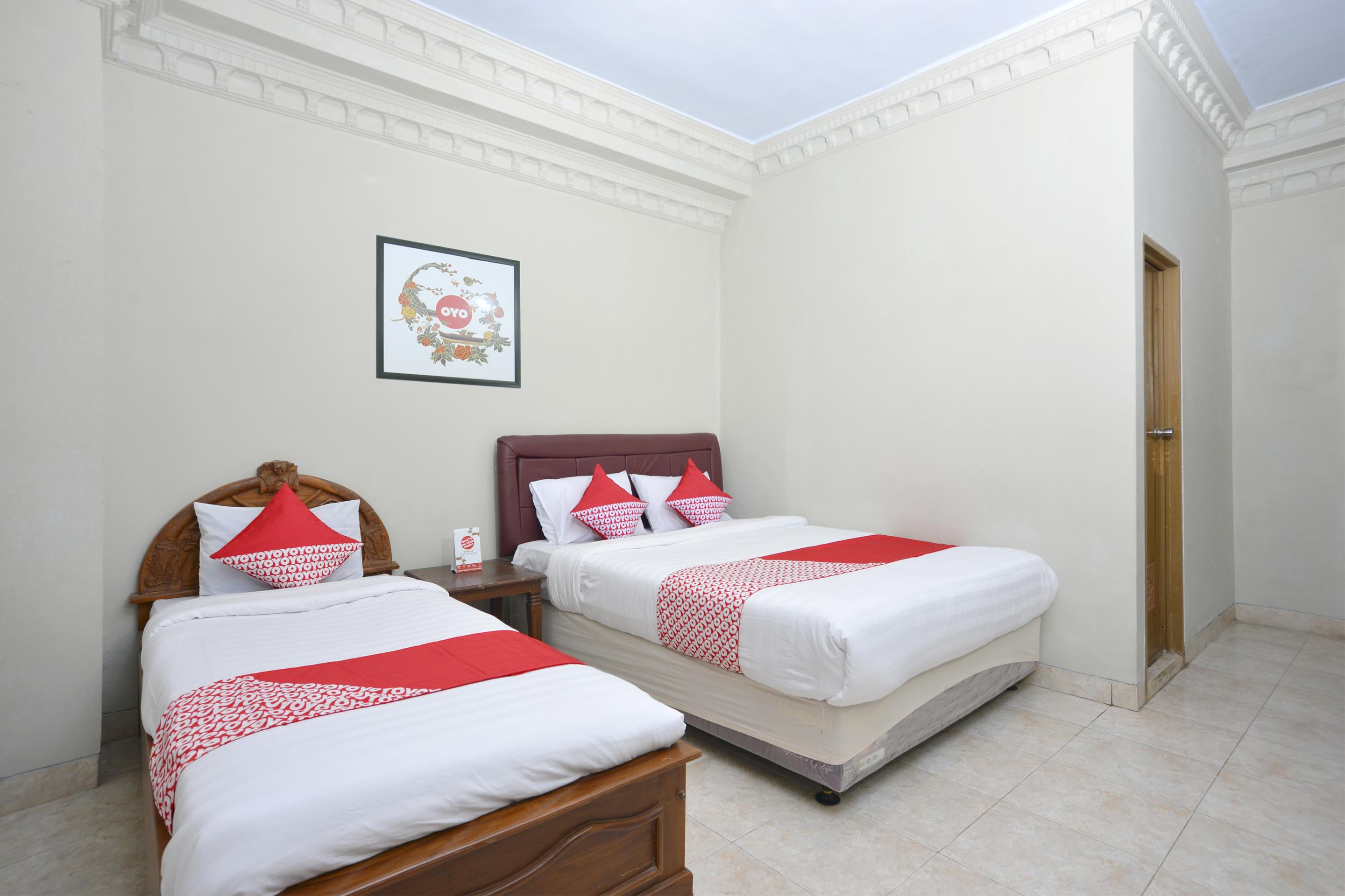 OYO 586 Hotel Wijaya Kalasan Bagian luar foto