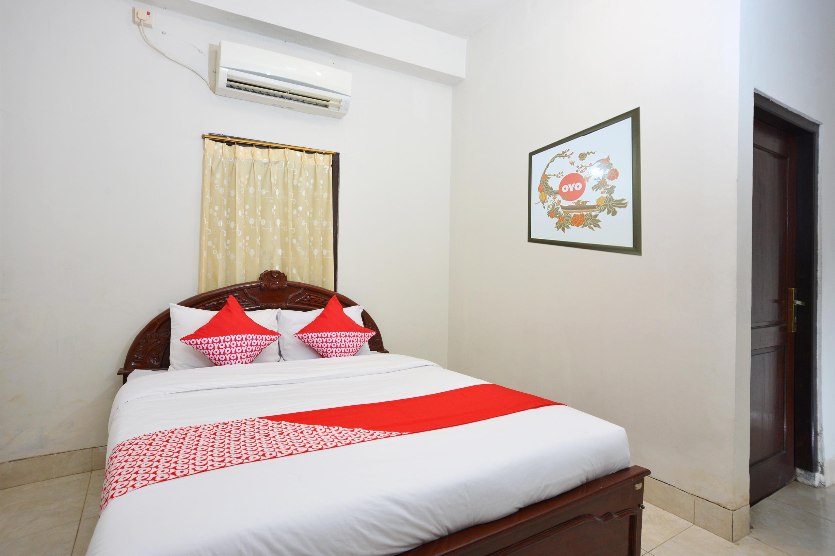 OYO 586 Hotel Wijaya Kalasan Bagian luar foto