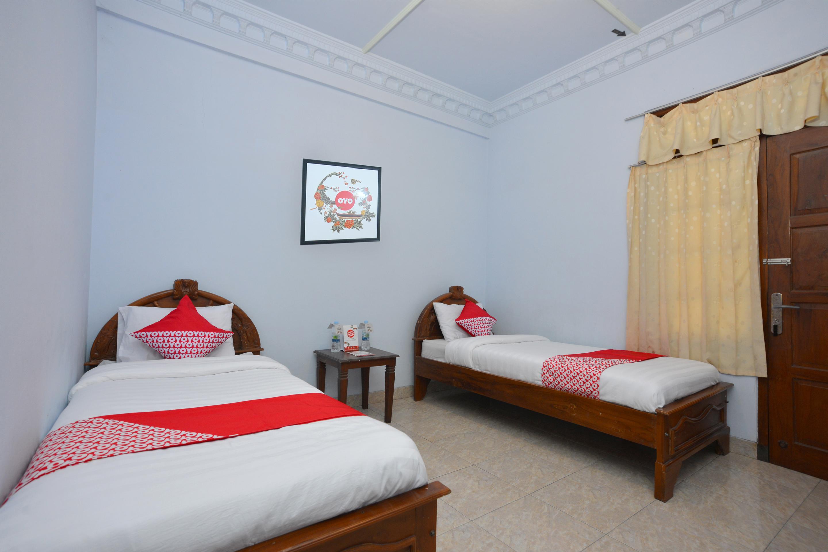 OYO 586 Hotel Wijaya Kalasan Bagian luar foto