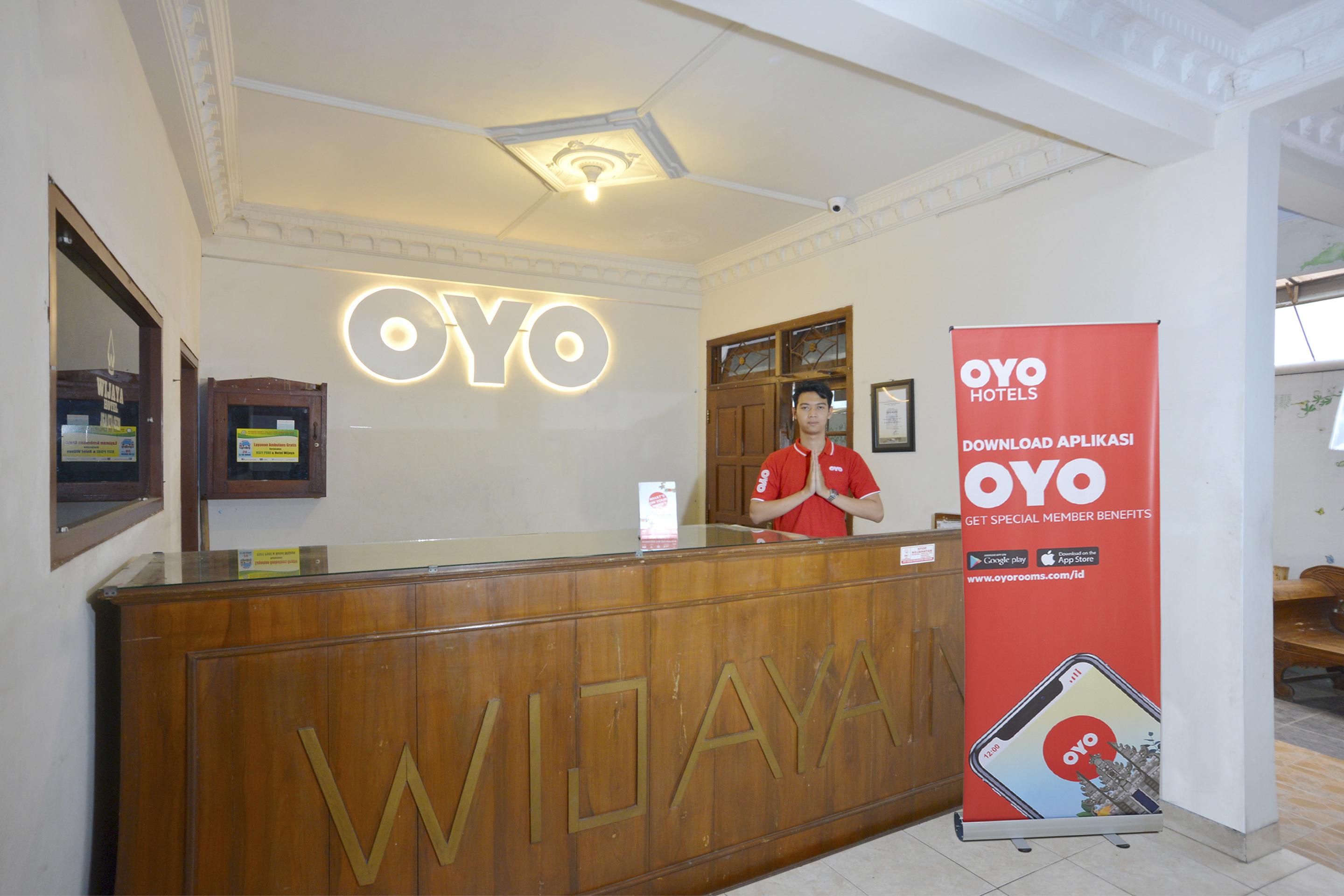 OYO 586 Hotel Wijaya Kalasan Bagian luar foto